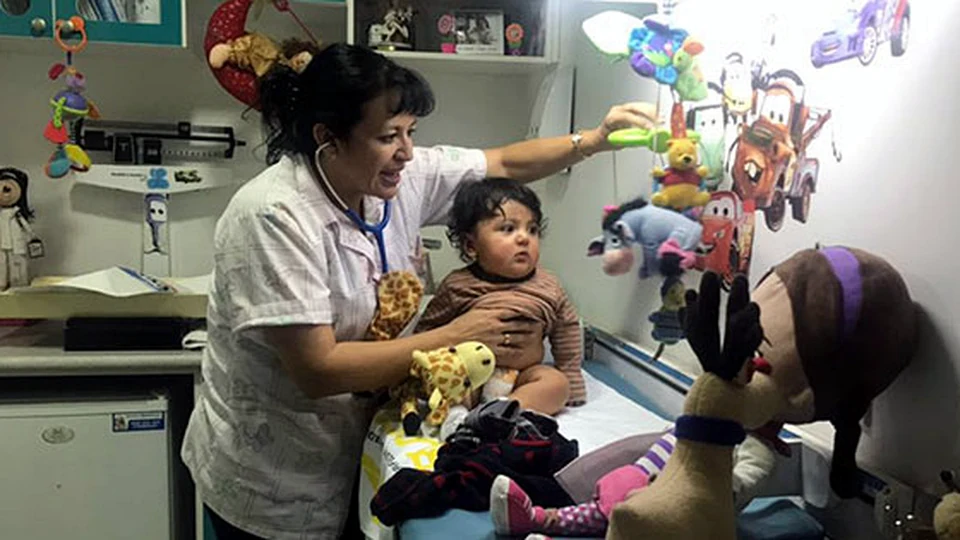Dra. María Augusta Calderón Buitrón - Pediatría y Neonatología en Quito